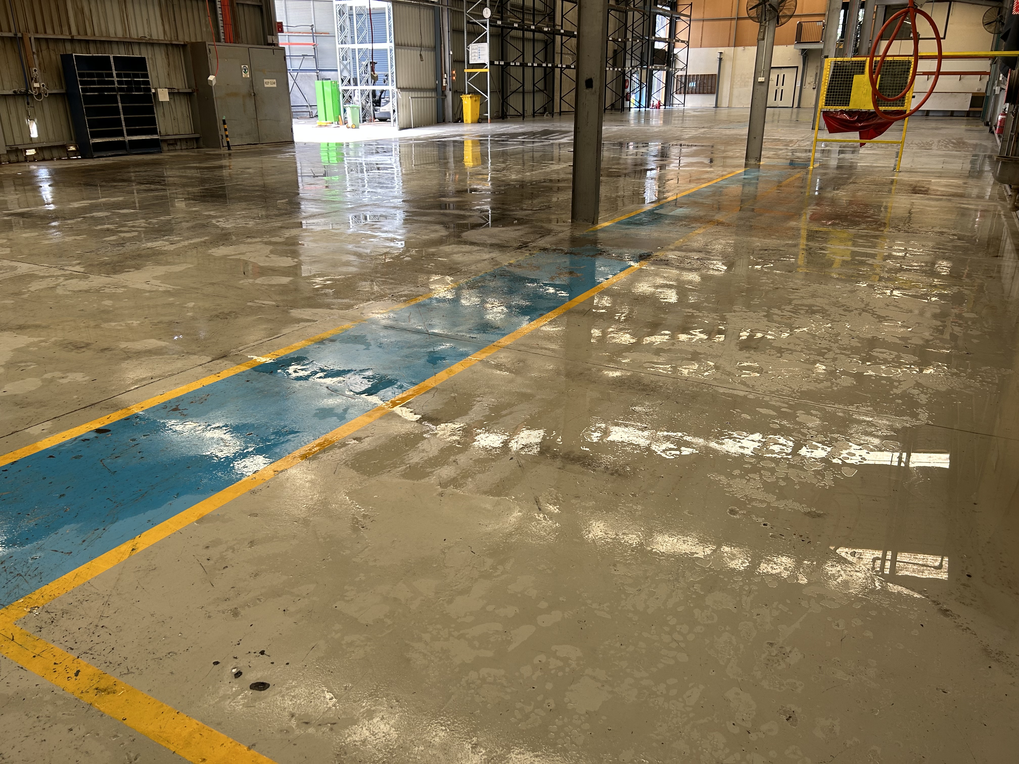 Bayswater factory floor gets degreased Thumbnail