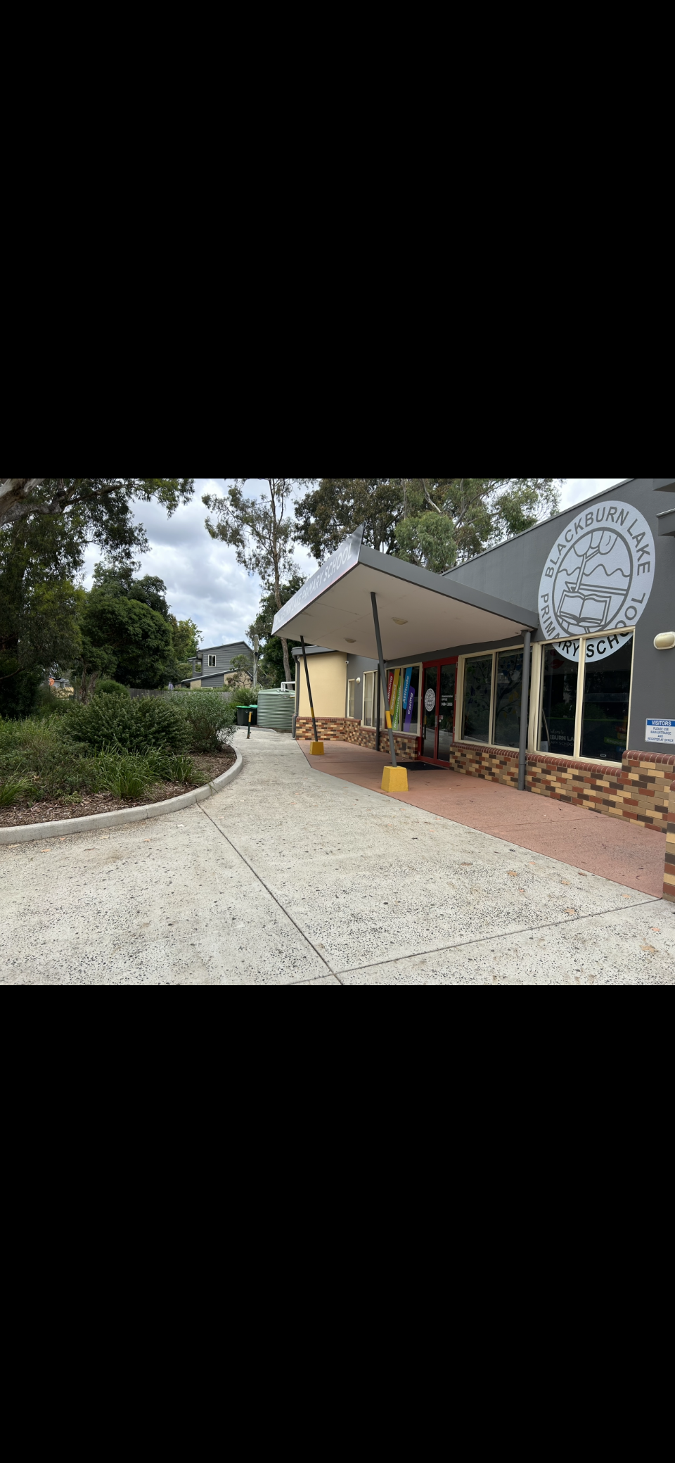 Commercial Pressure Cleaning A School In Blackburn Lake, VIC Thumbnail